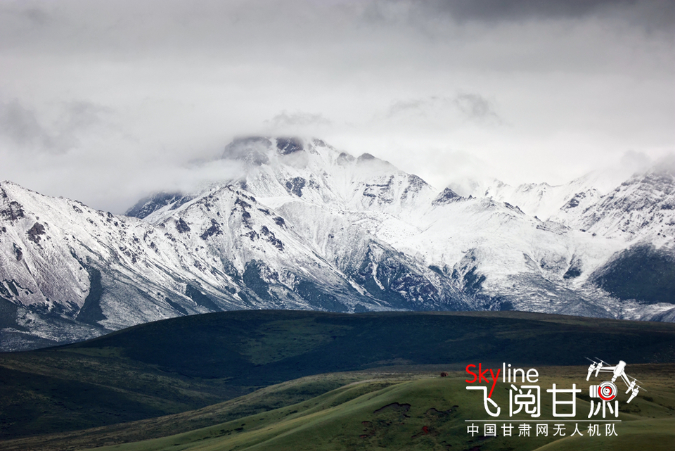 【焦点图】【“飞阅”甘肃】甘肃张掖山丹马场：雨后草原邂逅别样美景_fororder_4