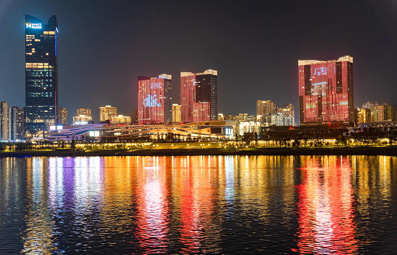 "Belt and Road · In Love with the Capital of Silk”| Silk Road Youths Visit Jialing River to Feel the Charm of Nanchong with Beautiful Landscapes_fororder_1