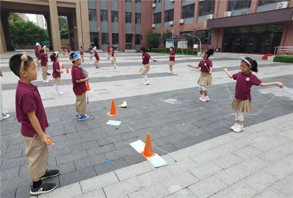 沈阳市第七中学附属小学开展“卓越少年展风采 闯关趣评向未来”活动_fororder_七中附小4