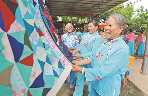 广西：欢天喜地共度“晒衣节”