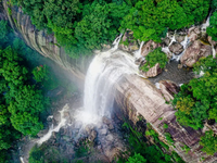 Luoyang's Baiyun Mountain Scenic Area Opens to Tourists for Free！