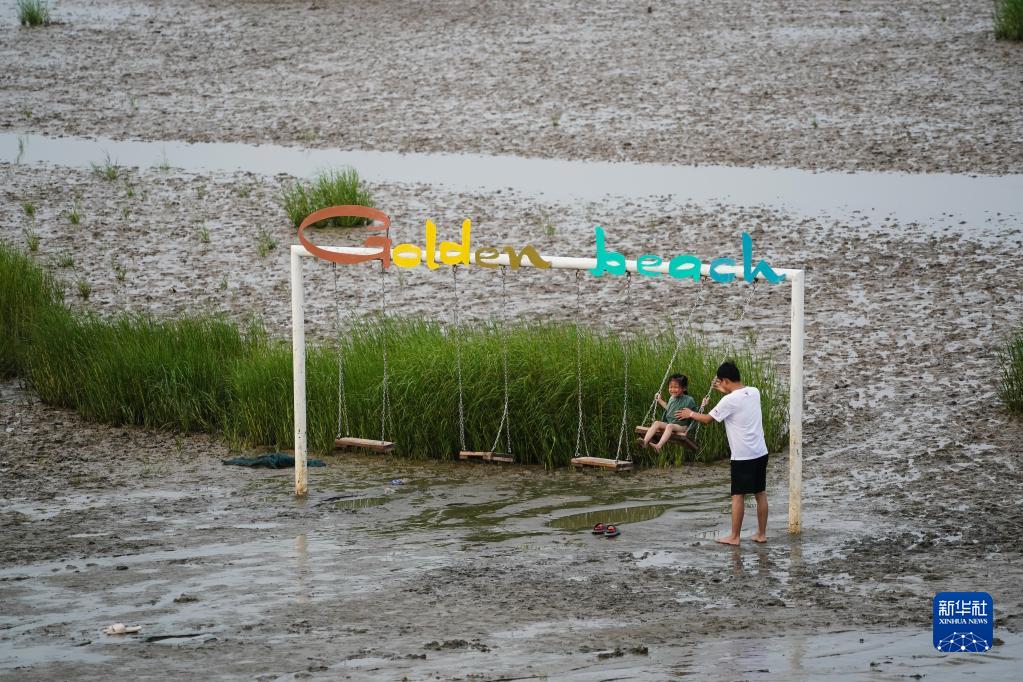 江苏启东：江风海韵引客来