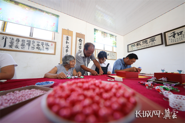 邯郸邱县：手工之家“绣”出美好生活