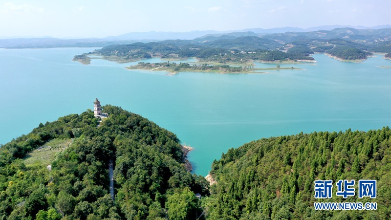 一“碧”万倾！夏日俯瞰丹江口水库库区