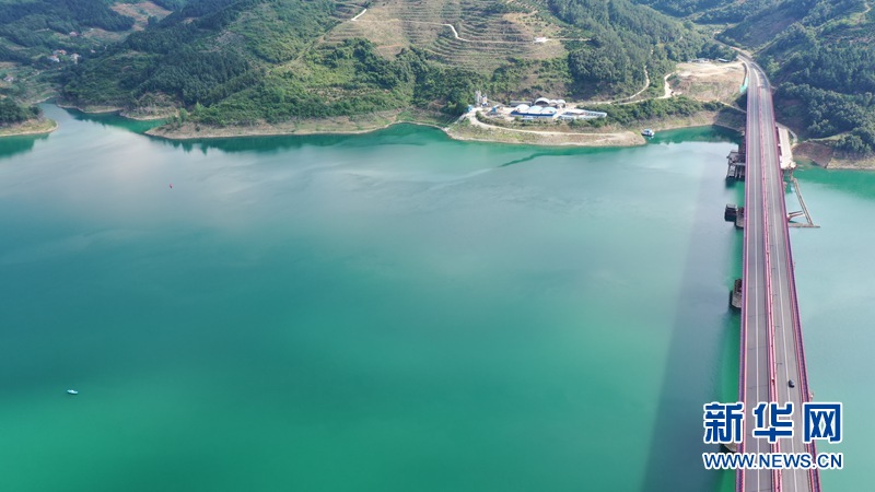 一“碧”万倾！夏日俯瞰丹江口水库库区