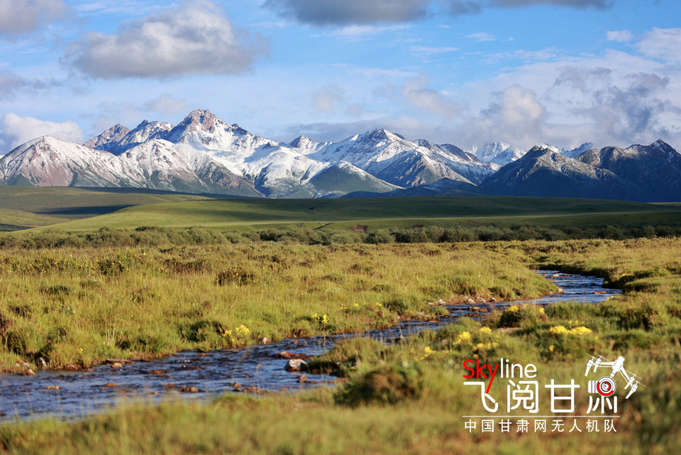 【焦点图】【“飞阅”甘肃】甘肃张掖山丹马场：雨后草原邂逅别样美景_fororder_2