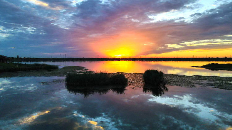 邢台：南宫湖夕照 景色美如画