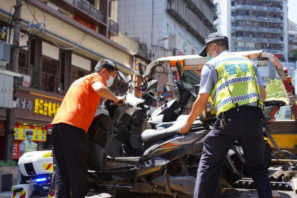 【原创】重庆九龙坡集中整治电动自行车等重点车辆 保障群众出行安全_fororder_图片9(1)