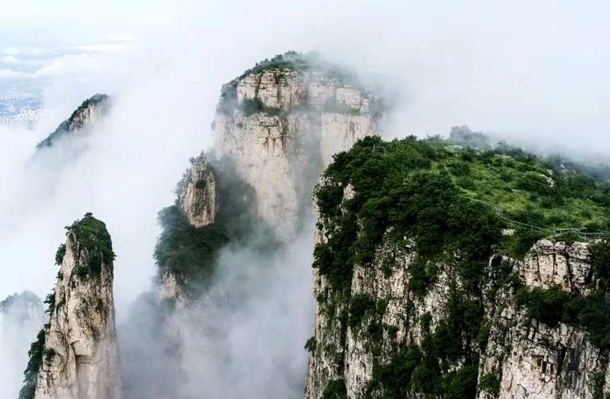 安阳林州：云海翻涌似仙境 雨后美景入画来