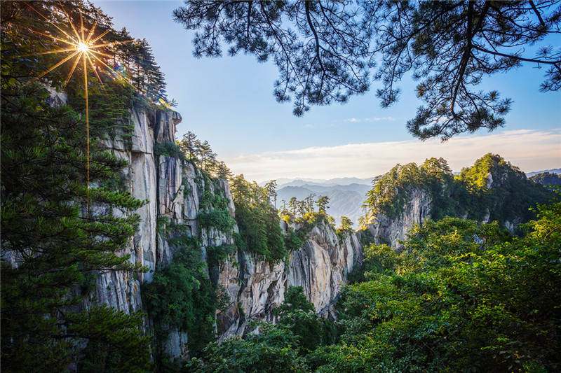 南阳内乡：好景频现 美不胜收_fororder_日出闪耀骆驼峰 摄影 吴春亮