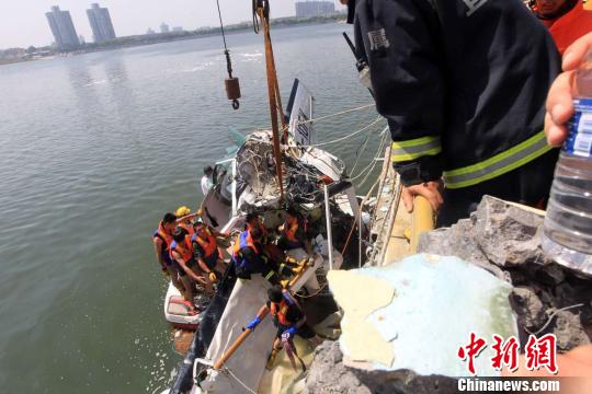 上海金山水上飞机事故致5死 飞机起飞时曾盘旋数次