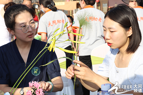 大同举行“花开忘忧 生活幸福”现场插花雅集主题活动