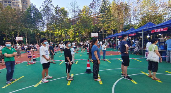 【原创】重庆两江新区鸳鸯街道核酸筛查工作稳步推进_fororder_微信图片_20220825112247