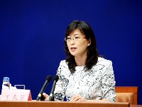 国家外汇管理局新闻发言人、国际收支司司长王春英回答记者提问