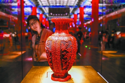 古代花木题材文物展亮相午门