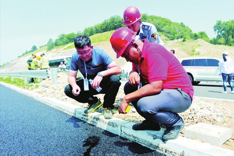 快著鞭 筑长虹——吉林省交通运输厅全面加快高速公路建设掠影