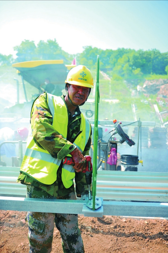 快著鞭 筑长虹——吉林省交通运输厅全面加快高速公路建设掠影