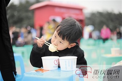 【社会民生】2018年“梦想驿站”在重庆北火车站正式开张