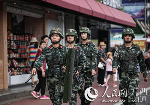 青春献南疆 忠诚铸国门