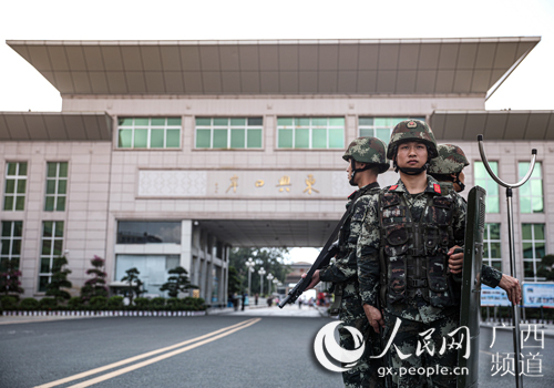 青春献南疆 忠诚铸国门