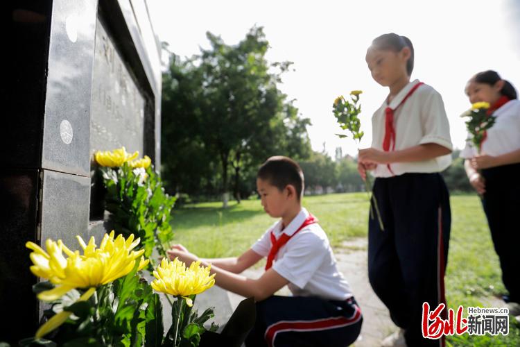 河北遵化：缅怀先烈 铭记历史_fororder_遵化1