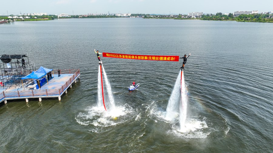 江苏无锡：白帆点点竞风流