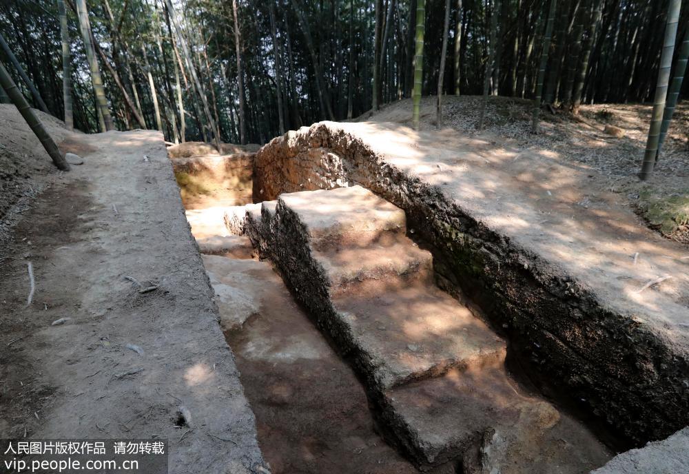 宁波考古发现：鄞县故城出土标本与建筑构件300余件