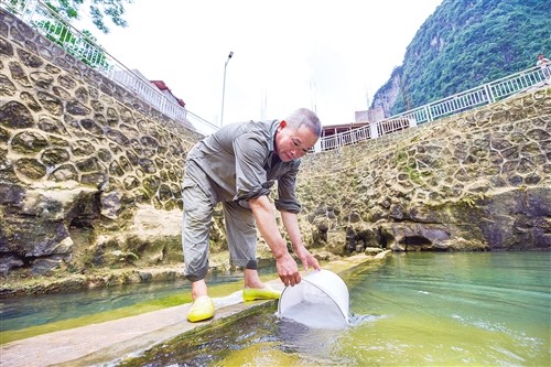 南宁马山县推进深度贫困村“找水打井”造福于民