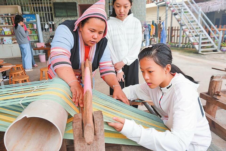 西双版纳景洪：基诺山乡民俗旅游热起来_fororder_79