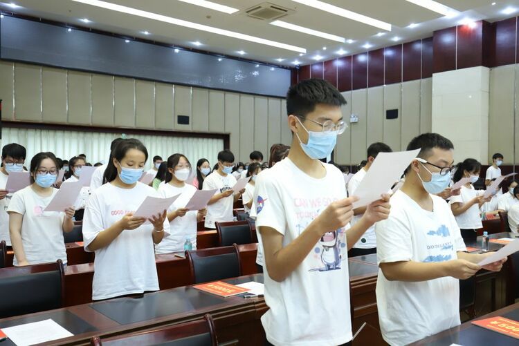 （转载）十年助学 为千名学子圆梦护航