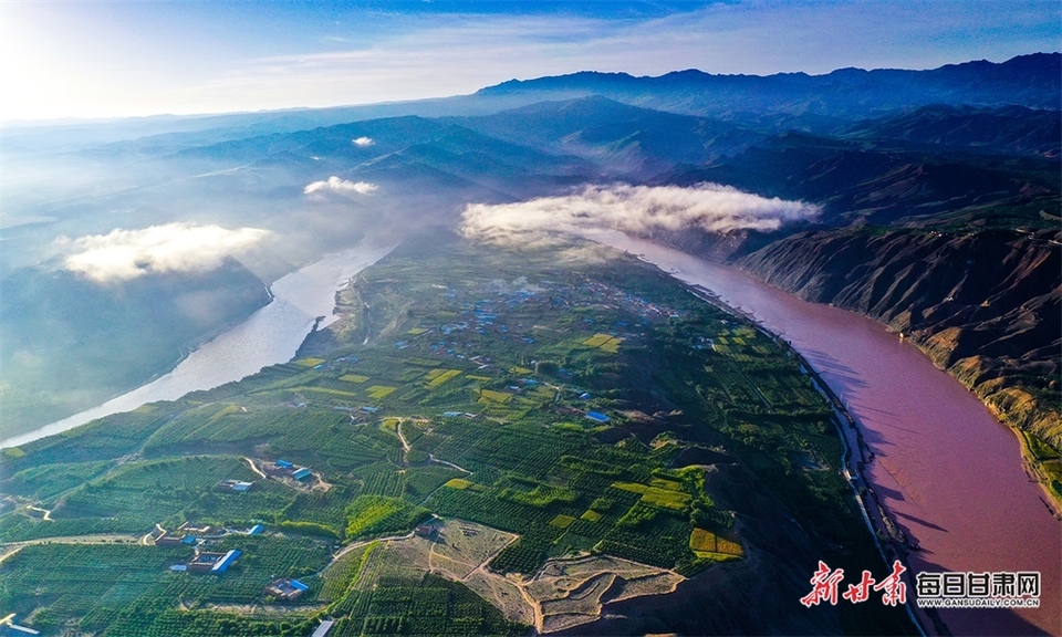 白银：红日东升云蒸霞蔚，雨后景泰现壮美田园画卷_fororder_5