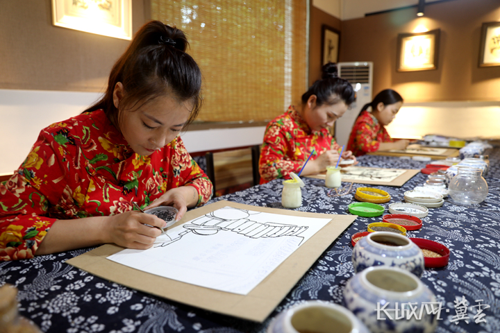 河北邯郸：幸福粮画 黄土生金