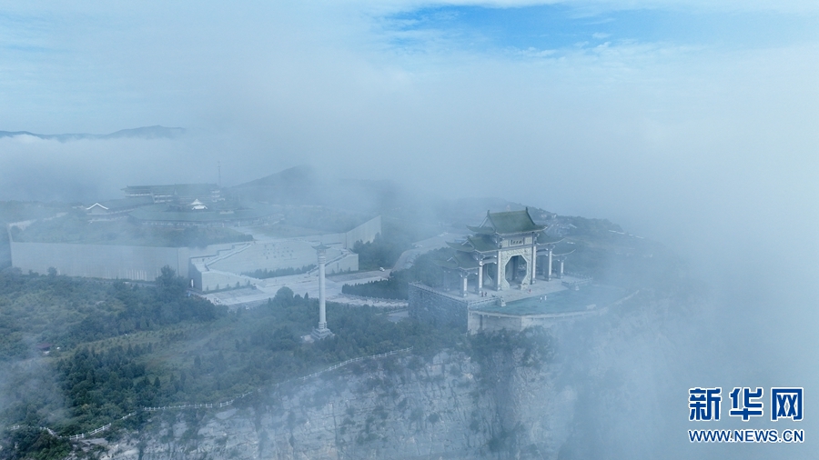 鹤壁淇县：雨后云雾起