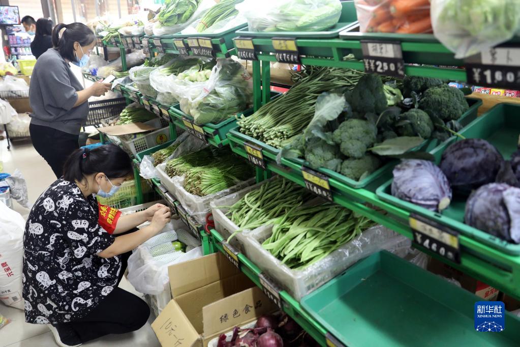 河北石家庄：加强疫情防控 保障生活物资供应