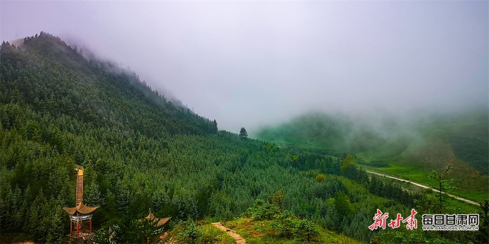 【大美甘肃】白银景泰寿鹿山：云雾绕山峦 秋日画意浓_fororder_2