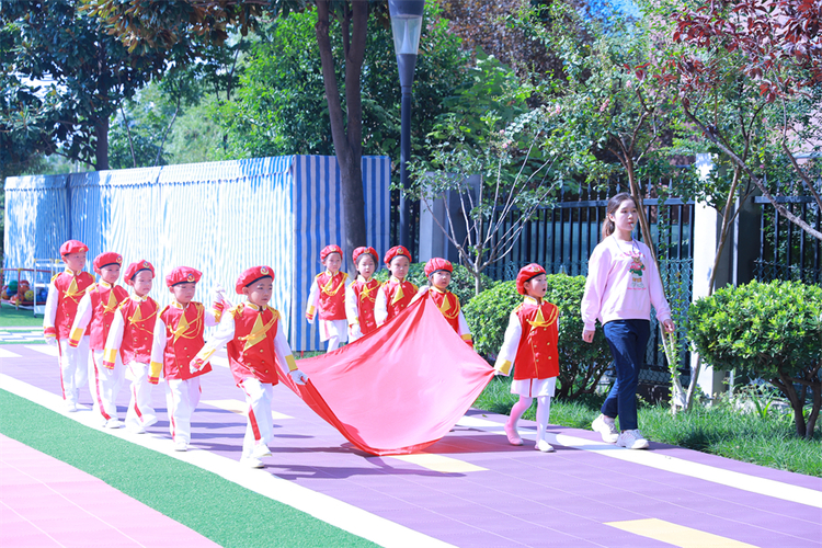 西安航天基地：新学期新气象 航天学子开学啦_fororder_航天城一幼