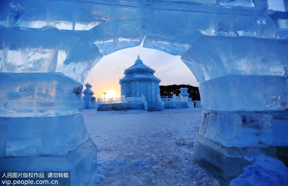 2018中国沈阳国际冰雪节 展出冰雕作品达500余座