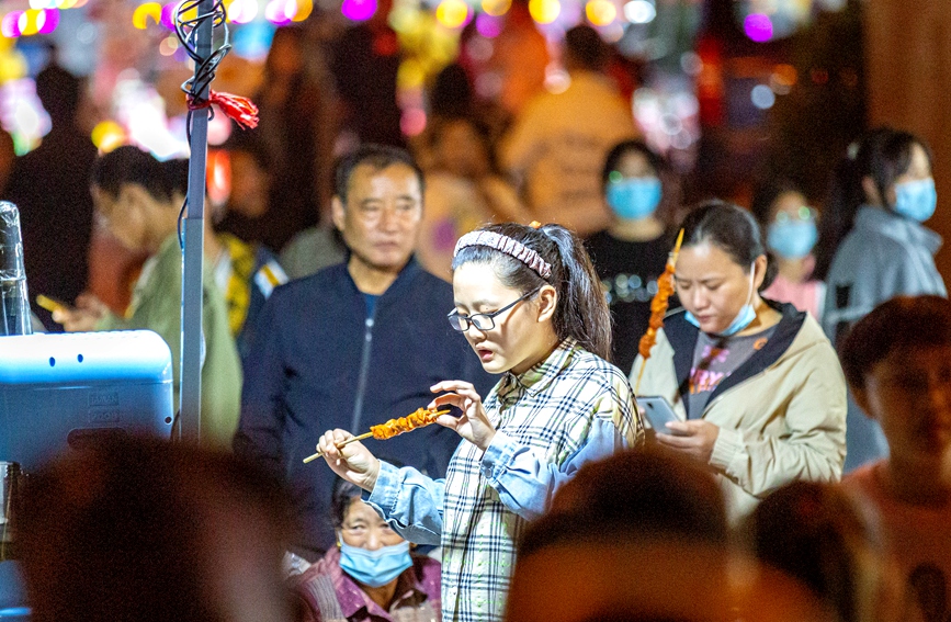 河南安阳：新“夜”态带火乡村游