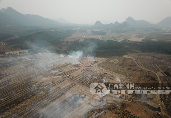 【广西要闻】广西多地存在秸秆焚烧现象 大气污染防控形势严峻（首页显示标题：广西强硬管控 做好大气污染防控工作）（摘要在文末）