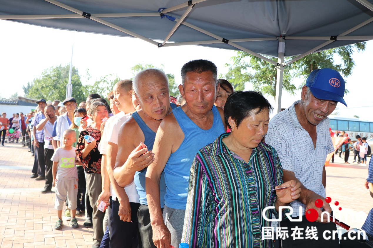 “道德银行”可存美德 朝阳市公营子村民争做“道德富翁”