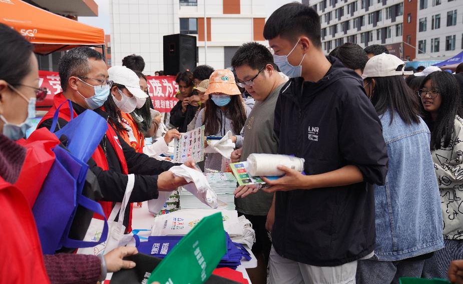 昆明阳宗海风景名胜区开展垃圾分类宣传活动_fororder_1