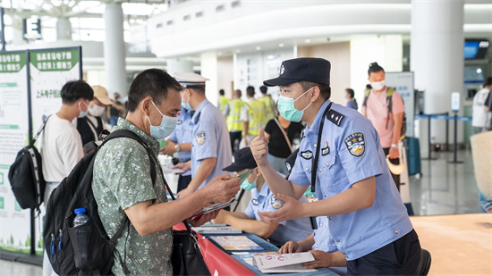 江苏：“警航联盟”护航平安飞行 机场机舱扰序类警情同比下降60%_fororder_图片 1