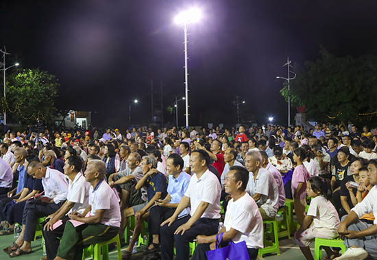 象州县：志愿服务在“重阳” 敬老孝老溢“乡村”