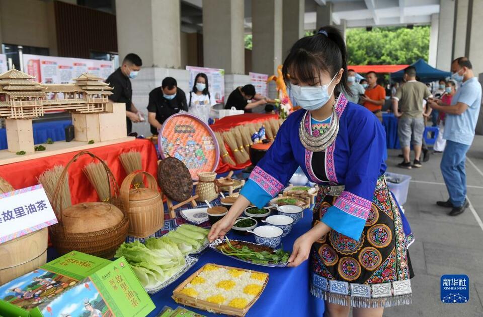 广西南宁：民族文化展示迎国庆_fororder_1129040381_16644109280171n