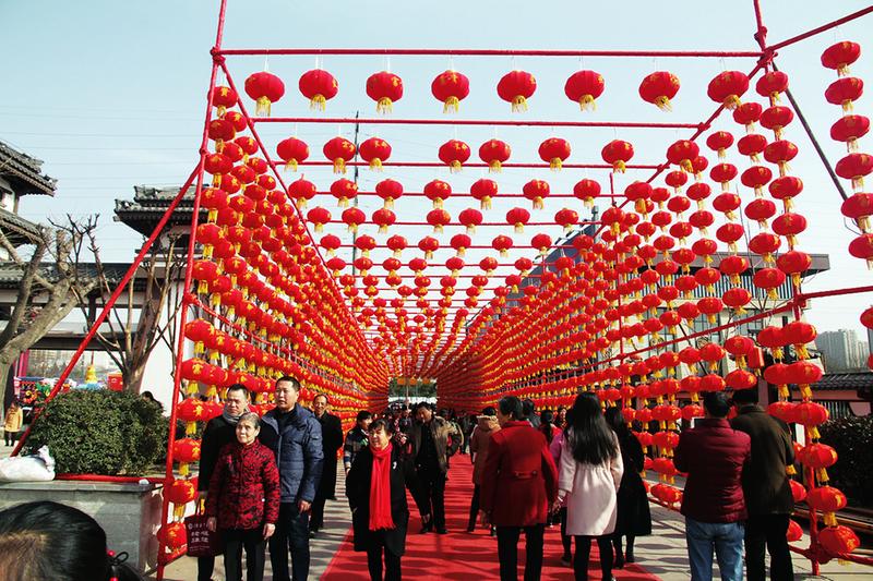 （转载）【三秦大地 西安+移动列表+今日看点】【西安年 最中国】品美食 逛庙会 看汉唐文化展演