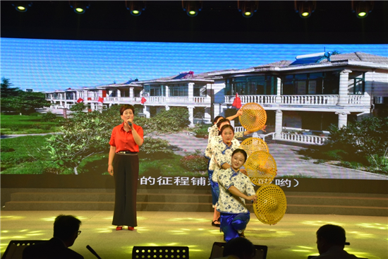 “茅山号子明星”亮相泰州兴化戴南镇文艺演唱会_fororder_3