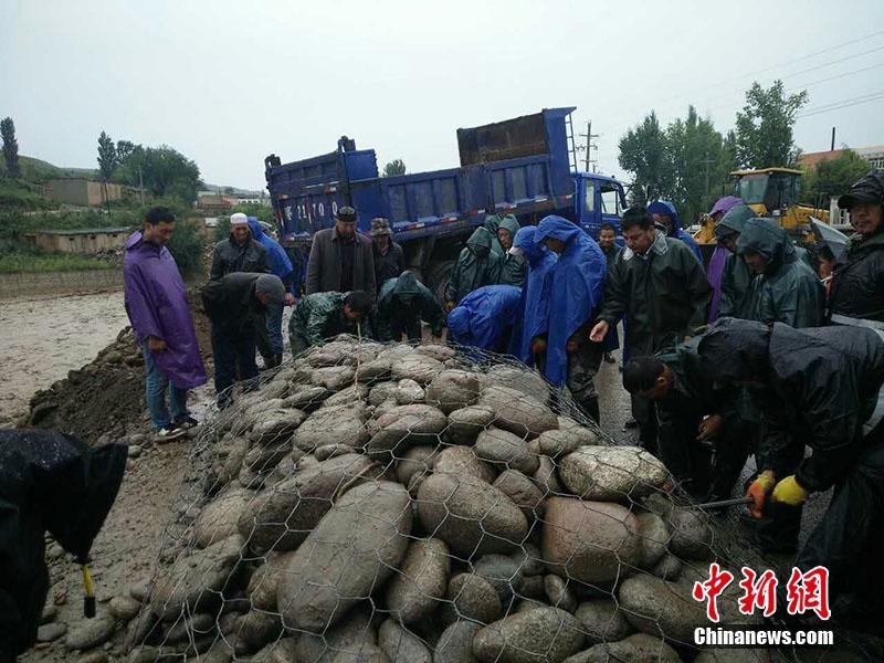 新疆伊犁河谷现罕见暴雨 多地受灾日降水量破历史极值