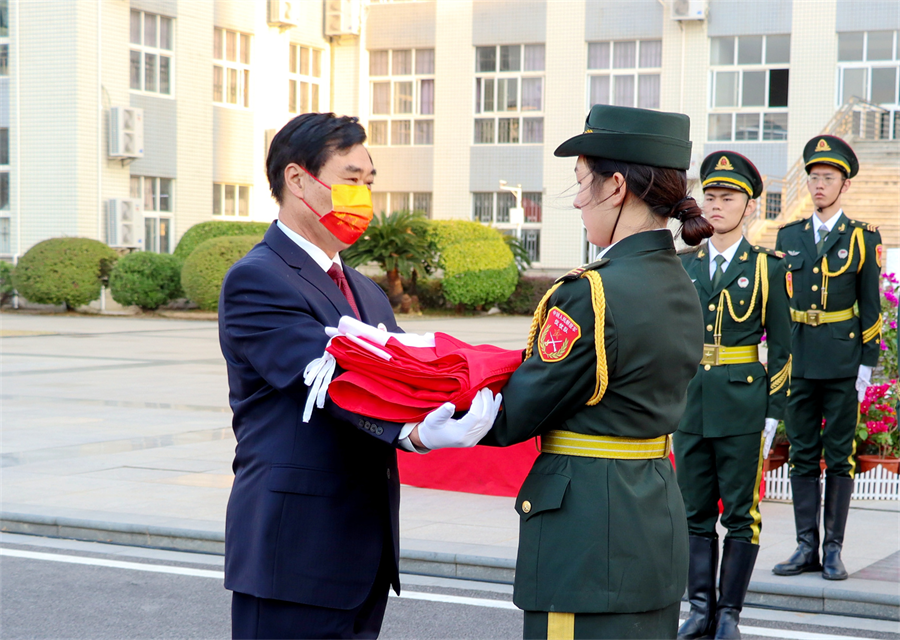 【附参考链接】跨越千里！武汉轻工大学收到来自天安门国旗护卫队的祝福_fororder_图片2