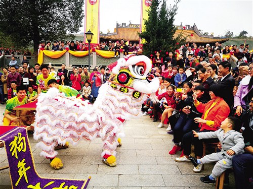 【图文】【旅游文体】（首页标题）新春庙会体验传统文化（内容页标题）新春庙会体验传统文化 博物馆开展特色活动送祝福