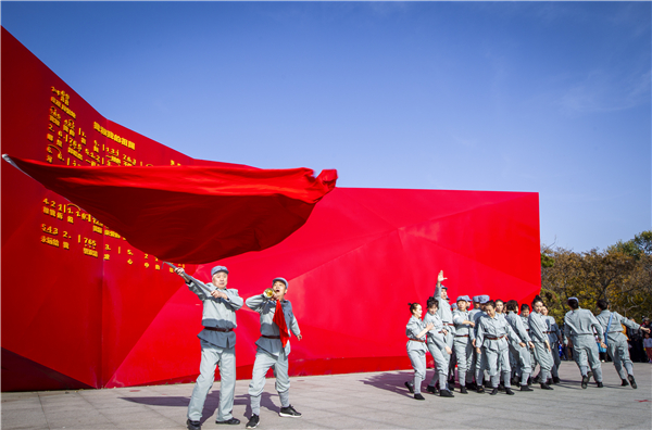 沈阳举行大型音乐舞蹈史诗“沈阳英雄的城”首场演出_fororder_拍摄：付济云